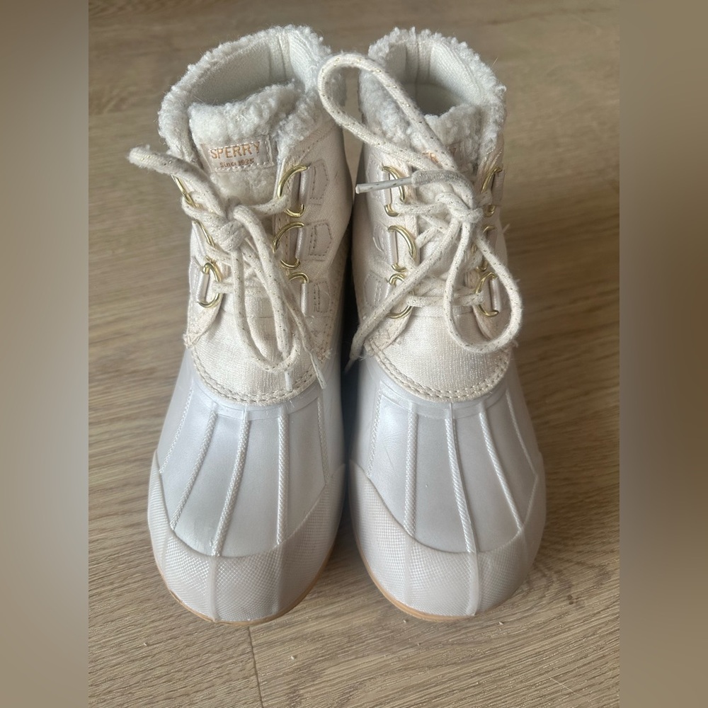 Sperry Cream & White Lace-Up Duck Boots